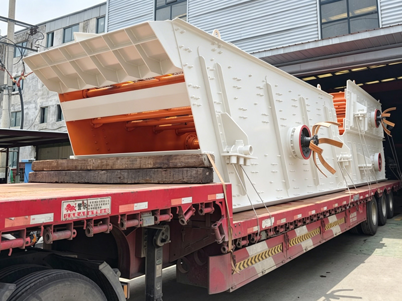 2470 Vibrating Screen Shipment